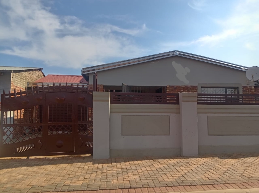3 Bedroom Property for Sale in Kanana North West
